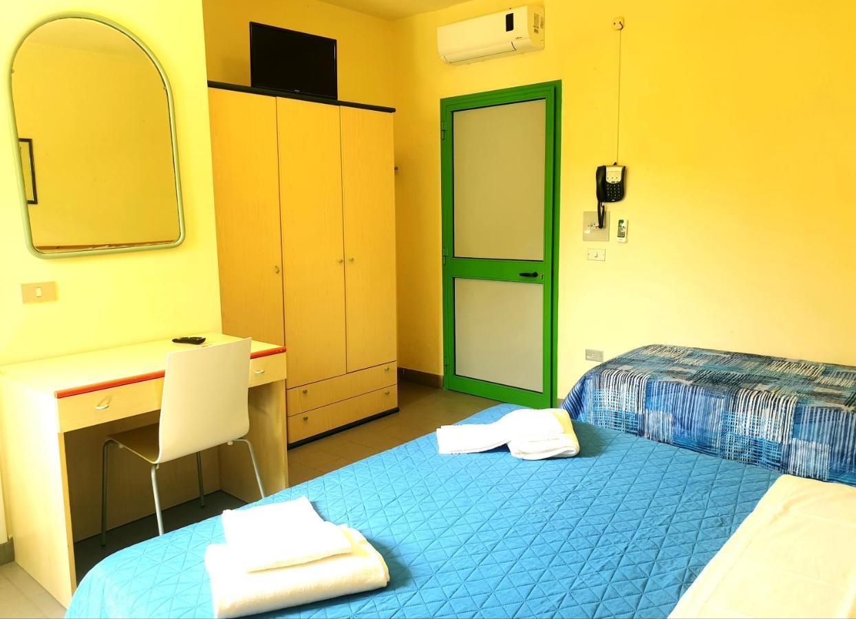 Hotel Lupo Di Mare Marina di Castagneto Carducci Extérieur photo
